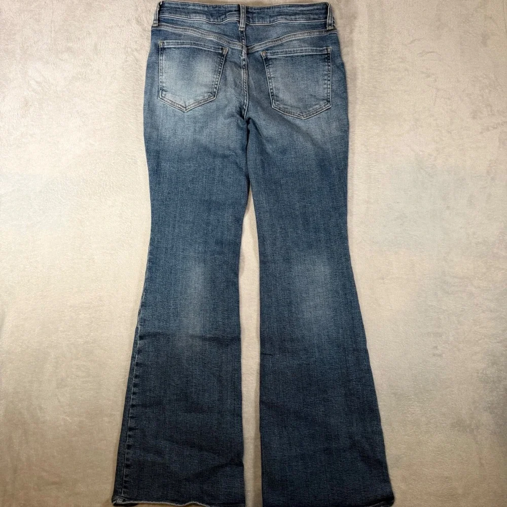 We The Free Free People Flare Jeans Medium Wash Denim Blue Size 30‎ Mid Rise